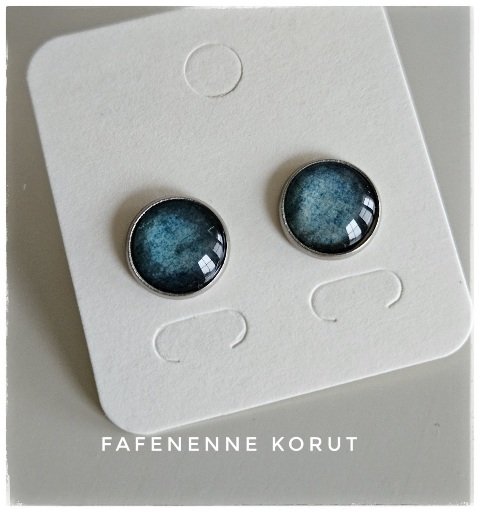 Product image of Tumma turkoosi Art nappikorvakoru