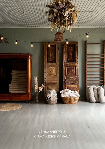 Product image of  Keramiikkaretriitti - luovaa elämää 23-25.10.2026