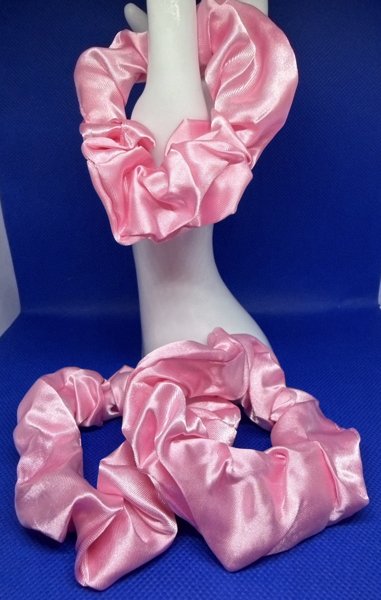 Product image of  Silkkimäinen hiusdonitsi – vaaleanpunainen 💗