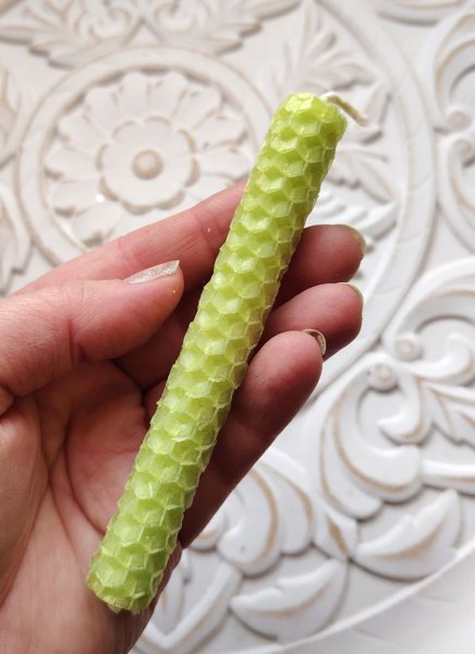 Product image of  Loitsukynttilä, vaaleanvihreä ohut