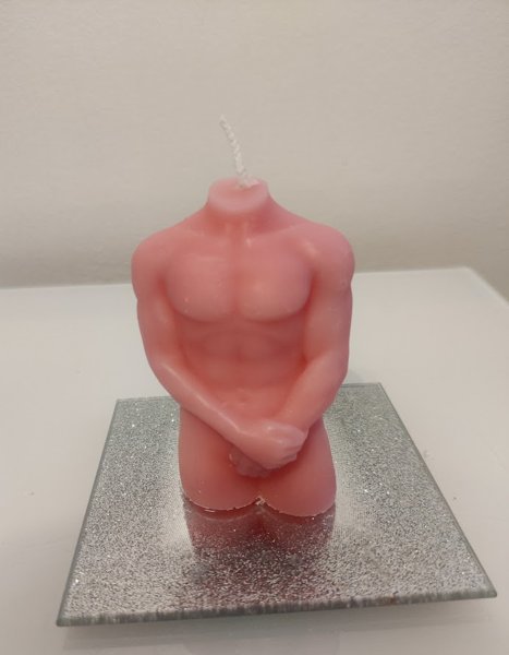 Product image of  Vaaleanpunainen mies bodykynttilä