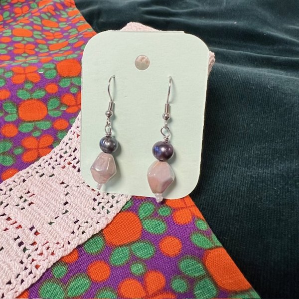 Product image of Uniikit kierrätyskorvakorut – kauneutta kestävästi