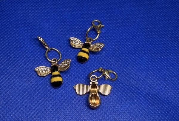 Product image of  🐝 Mehiläinen-avainkoru – kimaltava yksityiskohta