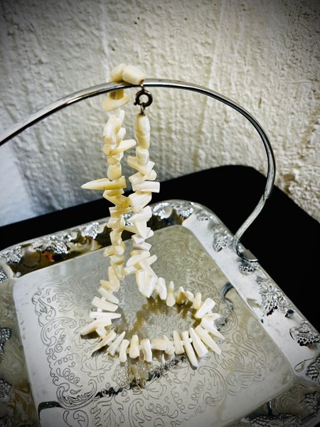 Product image of  KAULAKORU, pearl chip beads