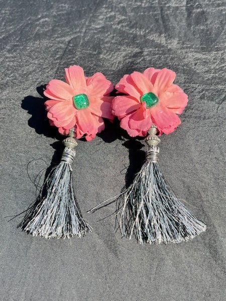 Product image of  KORVAKORUT, flower, grey tassel