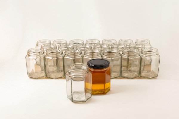 Product image of  390ml Kuusikulmainen lasipurkki (500g hunajalle)
