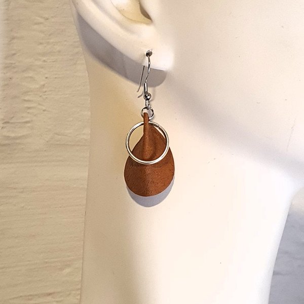 Product image of  Poronnahka korvakorut - Ruskea renkaalla