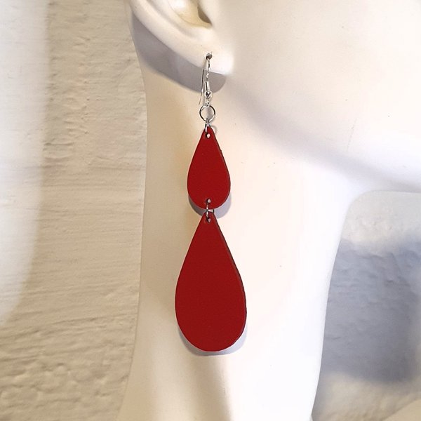 Product image of  Nahkakorvakoru - Punaiset pisarat