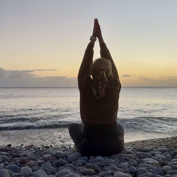 Product image of Yinjooga 60 minuuttia (23.11. TALLENNE)