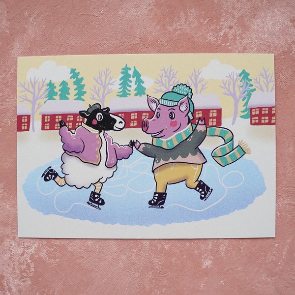 Product image of  Lammas ja possu luistelemassa -postikortti