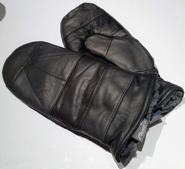 Product image of  Mutka nahkarukkaset - Lampaannahkaa - Musta - Koko 9