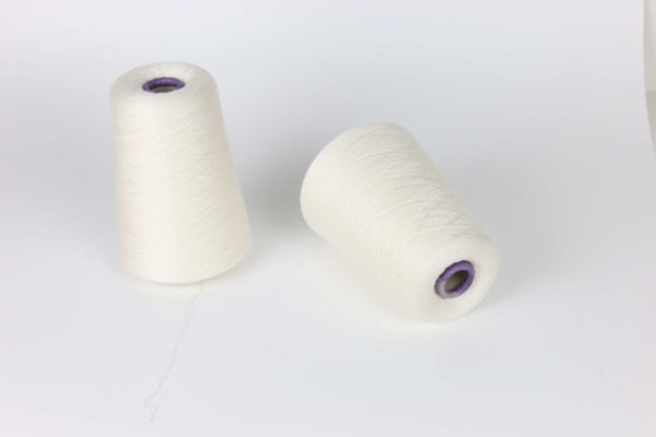Product image of  70 % merinovillaa 30% silkkiä