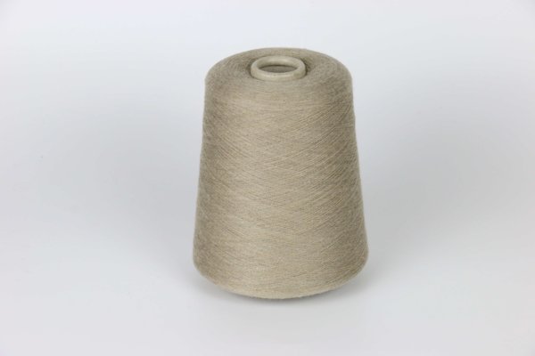 Product image of  45 % cashmere 55 % silkkiä  580 g