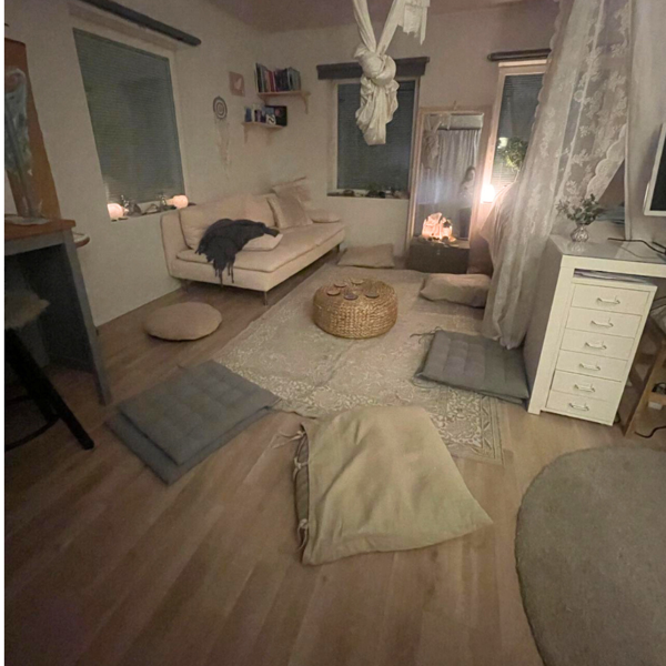 Product image of Naisten rahailta