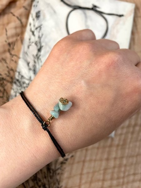 Product image of  Amatsoniitti-kivirannekoru M-XL