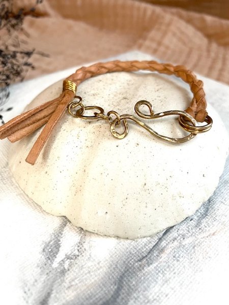 Product image of  ”Power” -rannekoru, renkaat (vaalea)