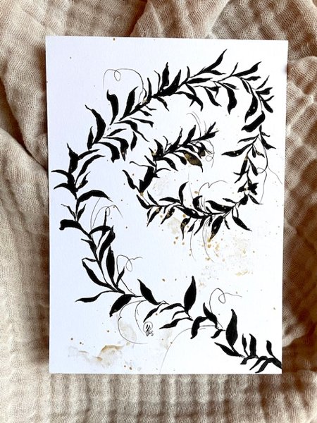 Product image of  ”Curled up” -sekatekniikkateos