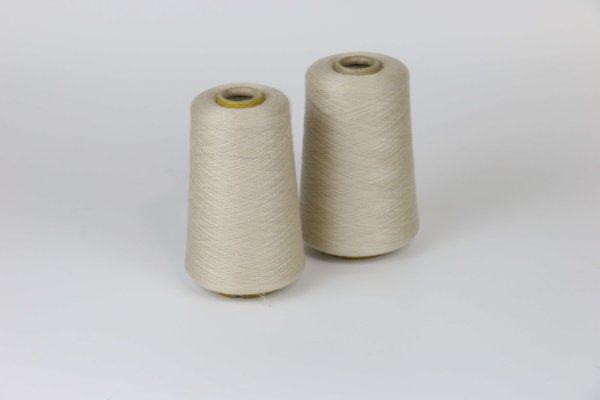 Product image of  70 % cashmere 30% silkkiä  100 g