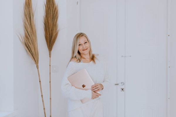 Product image of  Vaikuta ja menesty - esihenkilön tunnetaitovalmennus