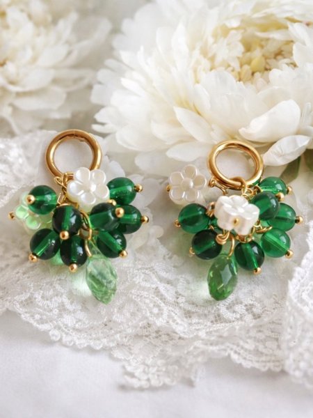 Product image of  Lasihelmikorvakorut/Tumma vihreä