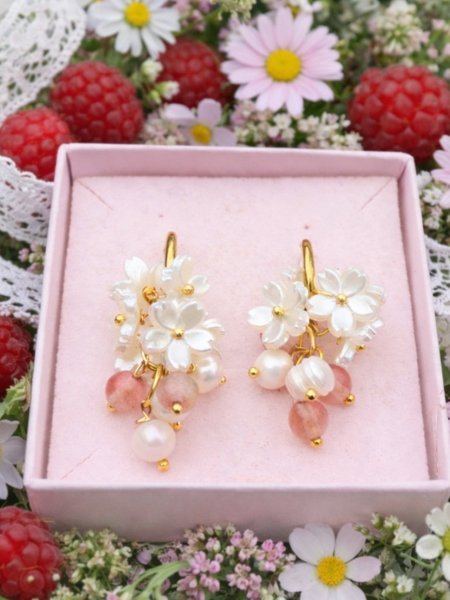 Product image of  Viola kukka korvakorut "roosa"