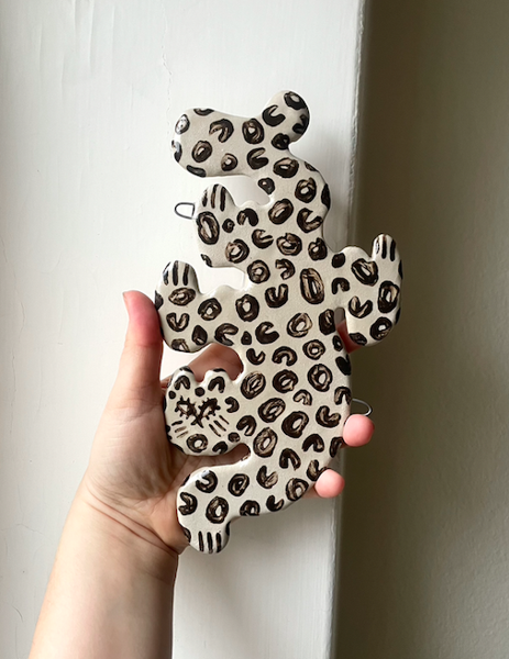 Product image of  Seinäpantteri 1 - musta & luonnonvalkoinen pilkukas