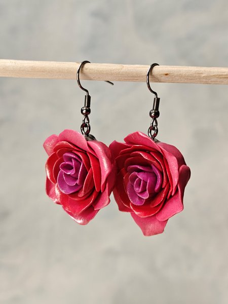 Product image of Korvakorut Red Violet Rose 1