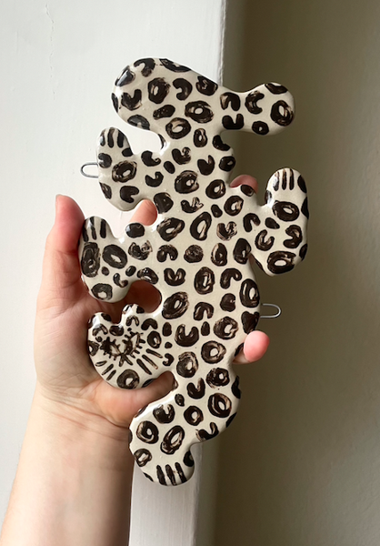 Product image of  Seinäpantteri 5 - musta & luonnonvalkoinen pilkukas