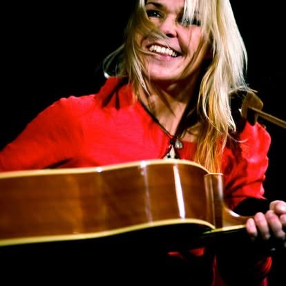 Product image of  Yksilövalmennus | 60 min | Biisin Sanoituksen Voima