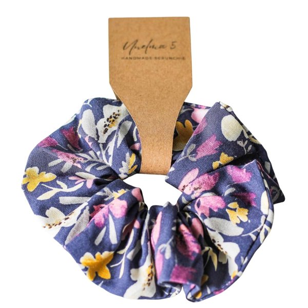 Product image of  Käsintehty hiusdonitsi – violetti kukkakuosi