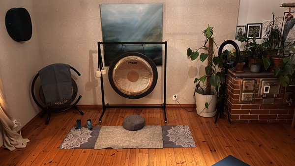 Product image of  Kundaliinijooga & Gongi-rentoutus Mathildedalissa