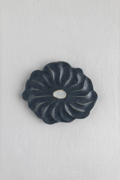 Product image of Tumma pieni kukka - seinäteos