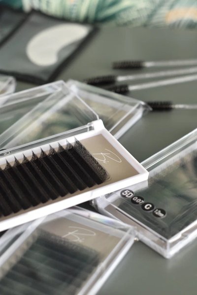 Product image of 3D W-Shaped Volume Lashes – D Curl | 9 mm | 0.07 | 16 Lines