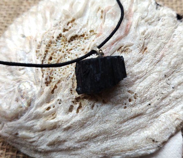 Product image of  Riipus, Musta turmaliini 1