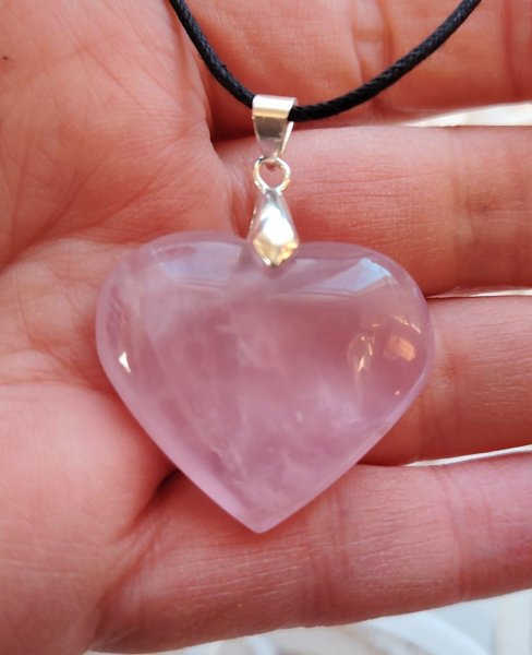 Product image of  Kiviriipus sydän, Ruusukvartsi 1