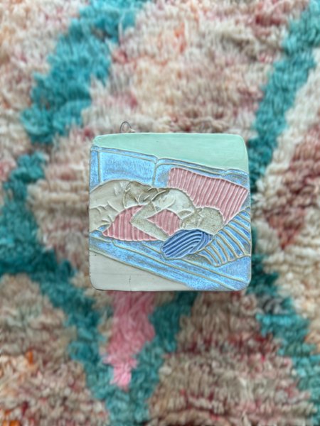 Product image of  Nukkuja Sohvalla - pastellit v.punaiset, vihreä, sininen