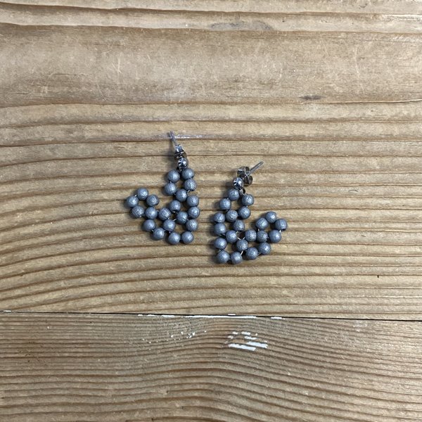 Product image of  Rakkautta on-nappikorvakorut hopea