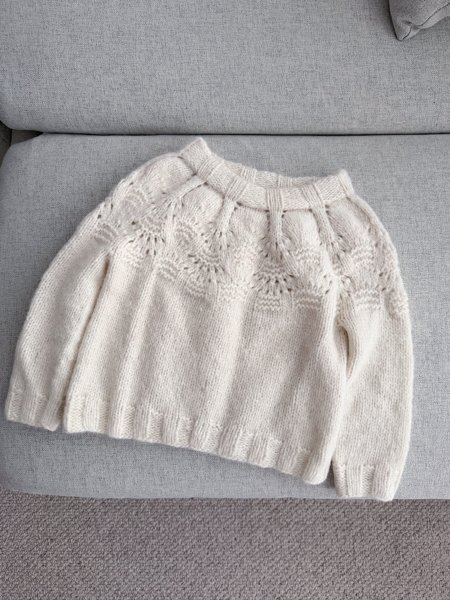 Product image of  Little Lidia -neulepusero