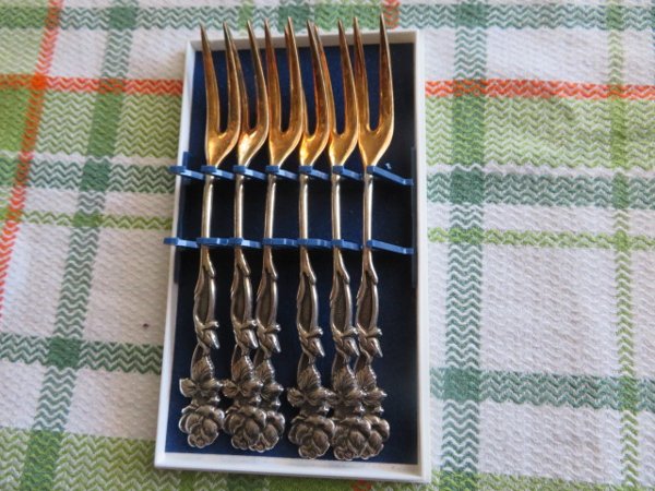 Product image of  Leikkelehaarukka 6 kpl Ruusu