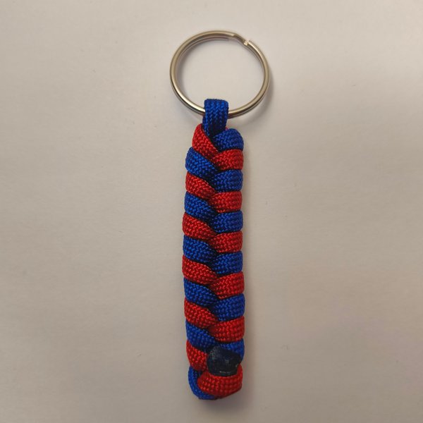 Product image of  Paracord-avaimenperä: Kaksivärinen – Käsintehty asuste