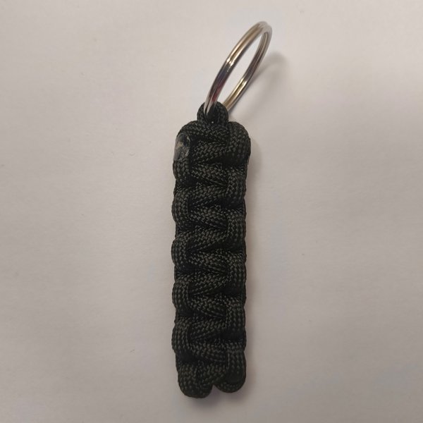 Product image of  Paracord-avaimenperä: Yksivärinen – Käsintehty asuste