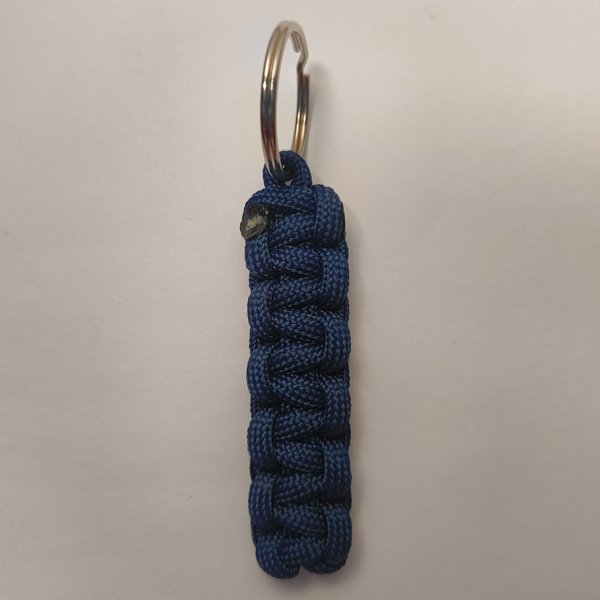 Product image of  Paracord-avaimenperä: Yksivärinen – Käsintehty asuste