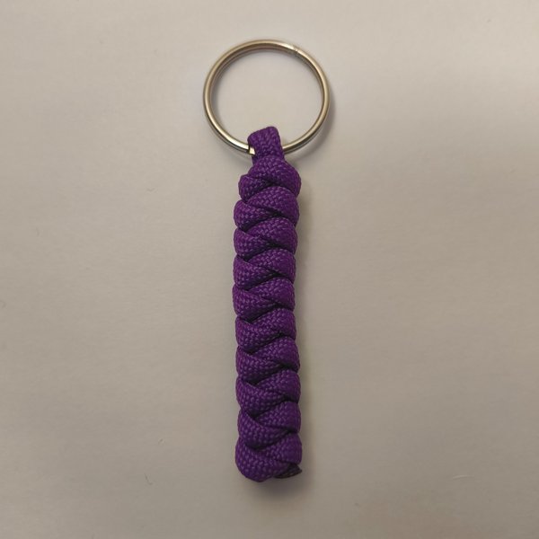 Product image of  Paracord-avaimenperä: Yksivärinen – Käsintehty asuste