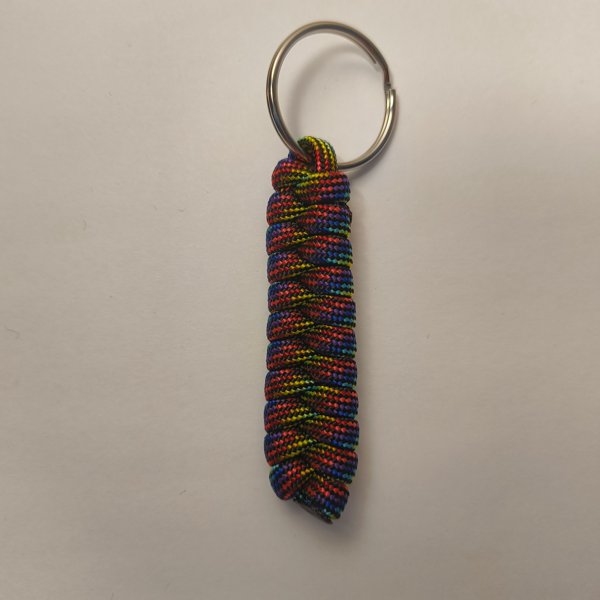 Product image of  Paracord-avaimenperä: Yksivärinen – Käsintehty asuste