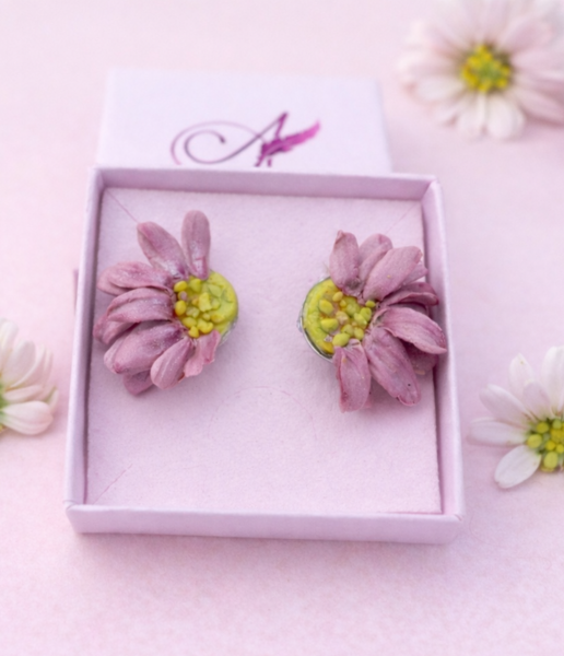 Product image of  "Marketta" kukkakorvakorut roosa