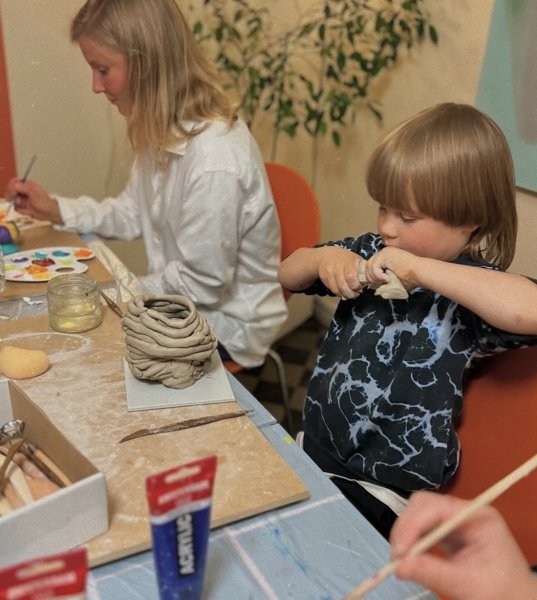 Product image of  Sekaisin savesta w/ KIDS 22. & 29.3.