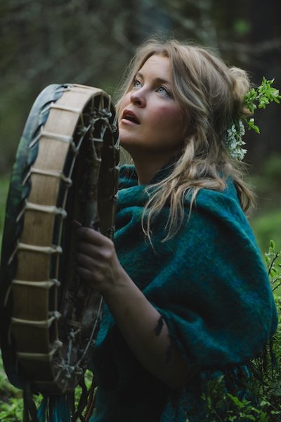 Product image of  Laulan sammaleen sanoja -laulupiiri KAIRAN VALO FESTIVAALEILLA