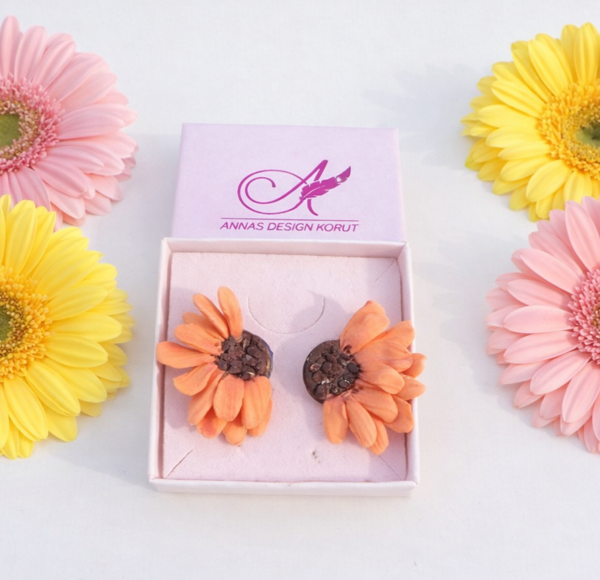 Product image of  Marketta lohenpunainen