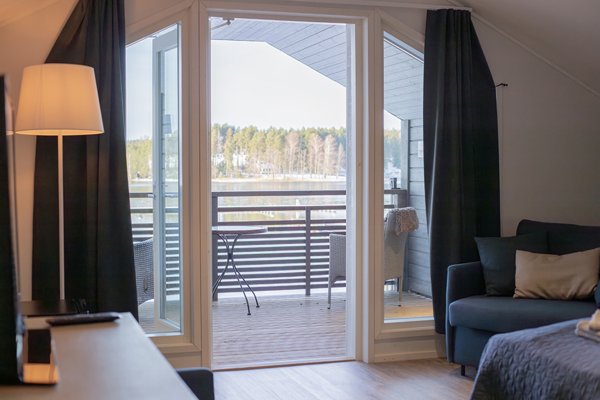 Product image of  2h huone (satamassa), hinta 209 €/yö/huone, merinäkymä