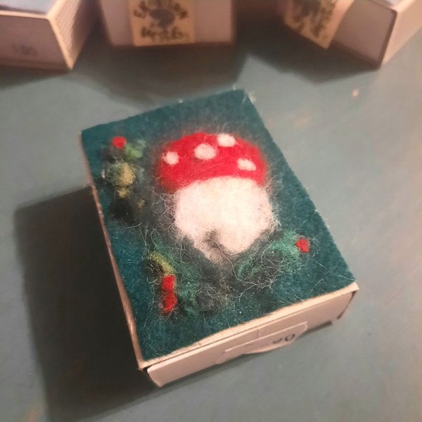 Product image of  Tulitukut (isompi rasia sampo)